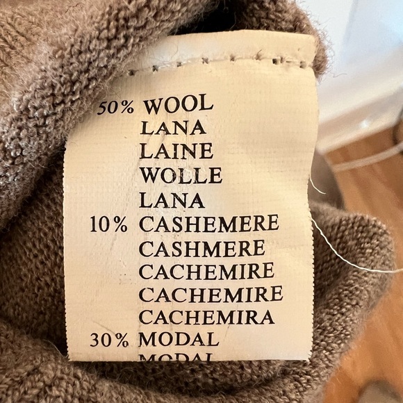 Cashmere sweater w/scarf EUC Med Cashmere/wool - Picture 10 of 11